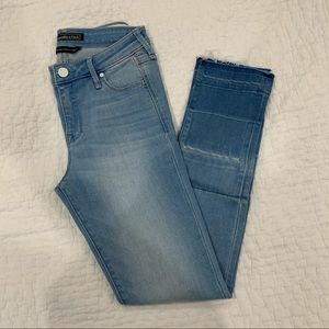 NWOT Abercrombie & Fitch Signature Jeans